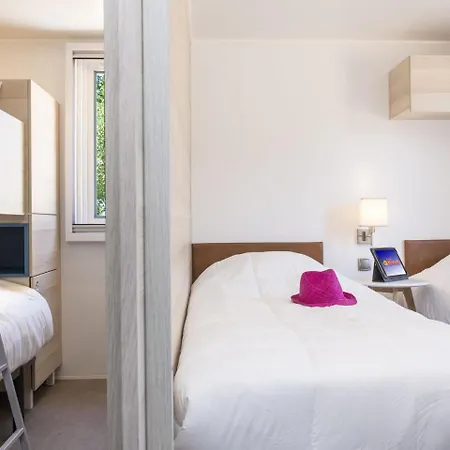 Le Clos Les Muriers Chalet Vendres