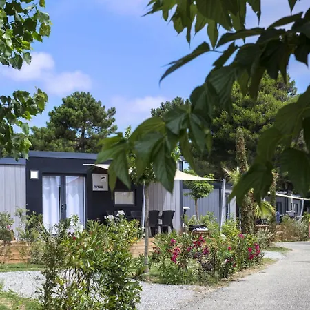 Le Clos Les Muriers Chalet